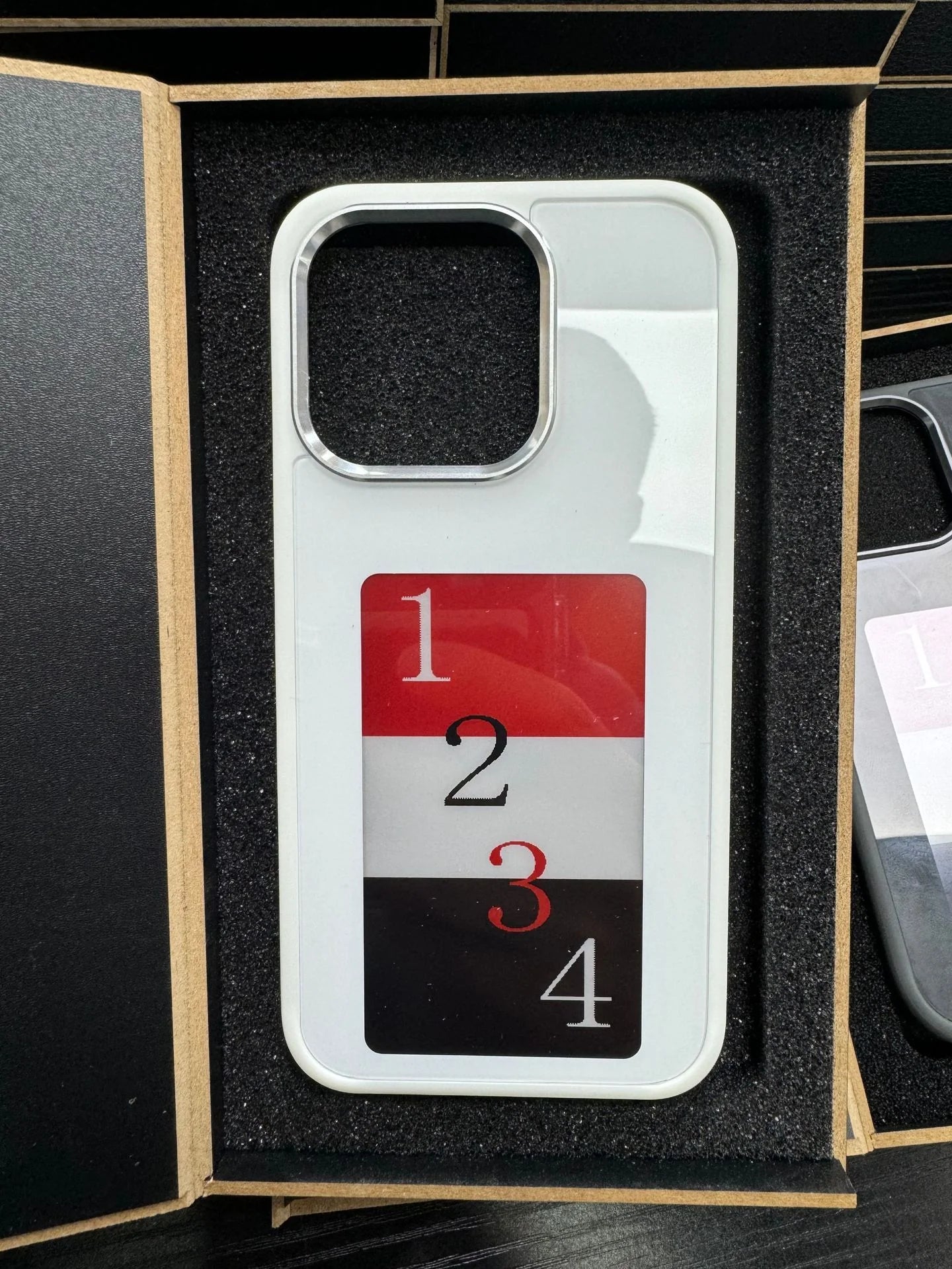 Personalized Changeable DIY Phone Case – Battery-Free Screen Projection, Personalized Luxury Designer Cover